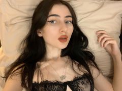 AnaDoleray - female with brown hair webcam at LiveJasmin