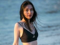 AnaDoleray - female with brown hair webcam at LiveJasmin