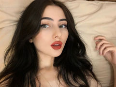 AnaDoleray - female with brown hair webcam at LiveJasmin