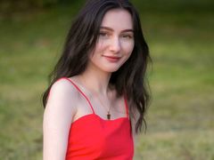 AnaDoleray - female with brown hair webcam at LiveJasmin