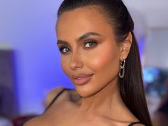 AnaisTsarevich - blond female with  big tits webcam at LiveJasmin