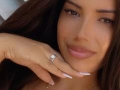 AnamiraLush - female with black hair and  big tits webcam at LiveJasmin