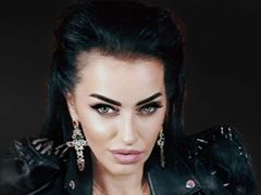 TheCountess406 - female with black hair webcam at ImLive