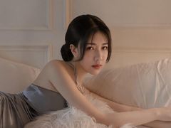 AnberMoon - female with black hair and  big tits webcam at LiveJasmin