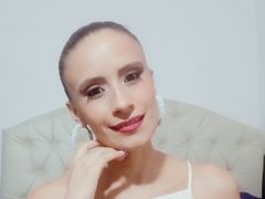 AnetteMarino - female with brown hair webcam at LiveJasmin