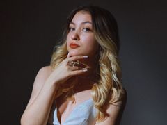 AngelAmy from LiveJasmin