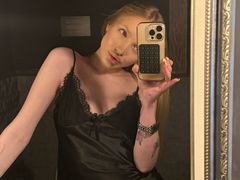 AngelSmiths - blond female webcam at LiveJasmin