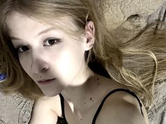 AngelaSoft - blond female with  small tits webcam at LiveJasmin