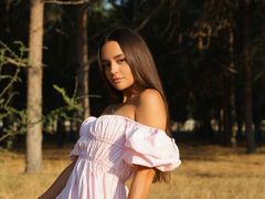 AngelaWoods - female with brown hair and  small tits webcam at LiveJasmin
