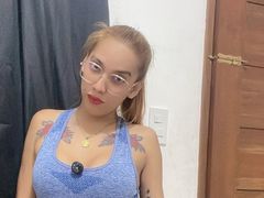 AngelaYu - shemale webcam at LiveJasmin
