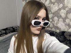 angelkatiee - female with brown hair and  small tits webcam at StripChat