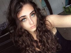 Angelinalilith - female with brown hair webcam at LiveJasmin