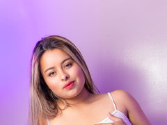 ValeriaVergant - female with black hair webcam at LiveJasmin