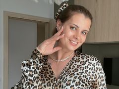 AnishaBee - female with  big tits webcam at LiveJasmin