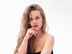 AnitaFisher - female with red hair webcam at LiveJasmin