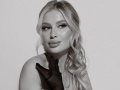 AnitaLamb - blond female with  big tits webcam at LiveJasmin