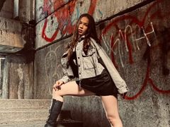 AnnaAmour - female with brown hair webcam at LiveJasmin