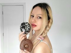 AnnaBarbie from LiveJasmin