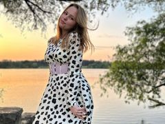 AnnaCrystall from LiveJasmin