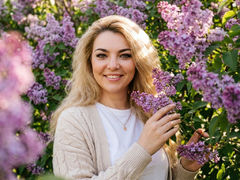 AnnaDeAbrams from LiveJasmin