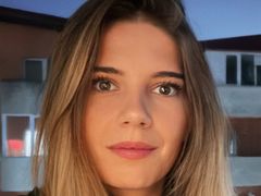 AnnaMarrya - blond female webcam at LiveJasmin