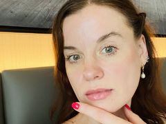 HotAnnaMendelson - female with brown hair and  big tits webcam at LiveJasmin