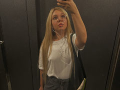 AnnaSebastian from LiveJasmin