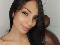 AnnaSerna - female with black hair webcam at LiveJasmin