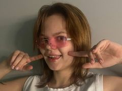 AnnaSindys from LiveJasmin