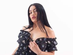 AnnaStuart - female with black hair webcam at LiveJasmin