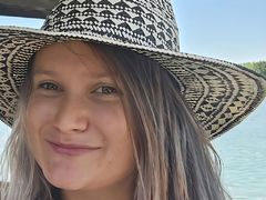 AnnaVyxen - blond female with  small tits webcam at LiveJasmin