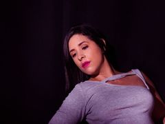 AnnabelSmith - female with brown hair webcam at LiveJasmin