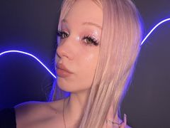 AnneLawson - blond female webcam at LiveJasmin