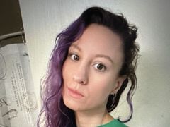 Annenay - female with black hair and  small tits webcam at LiveJasmin