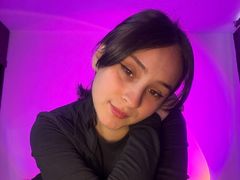 Annielamberth - female with black hair webcam at LiveJasmin