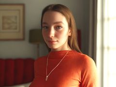 AnnisDrews - female with brown hair webcam at LiveJasmin