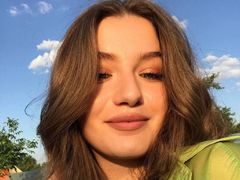 AnnisGambell from LiveJasmin