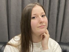 AnoraMills - female with brown hair webcam at LiveJasmin