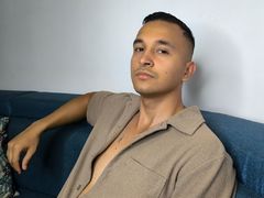 AnthonyAmour - male webcam at LiveJasmin