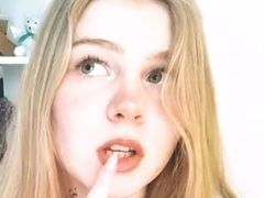 AntoniaCrumpton - blond female webcam at LiveJasmin