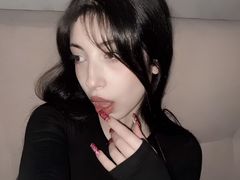 AntoninaSuh - female with brown hair webcam at LiveJasmin