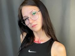 ArdithFreestone - female with brown hair webcam at LiveJasmin
