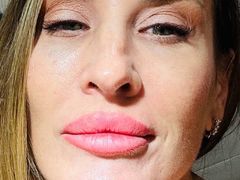 AriAriel from LiveJasmin