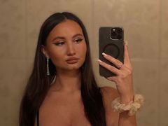 TaiteHearing from LiveJasmin