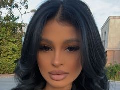 ArianaAva from LiveJasmin