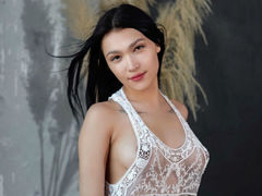 ArianaLuna - female with black hair and  big tits webcam at LiveJasmin
