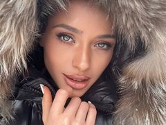 AriannaDime - blond female with  big tits webcam at LiveJasmin