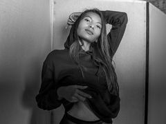AriannaKisses - female with red hair webcam at LiveJasmin