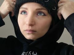 ArieAravjo from LiveJasmin