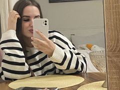 ArielSummers - female with black hair webcam at LiveJasmin